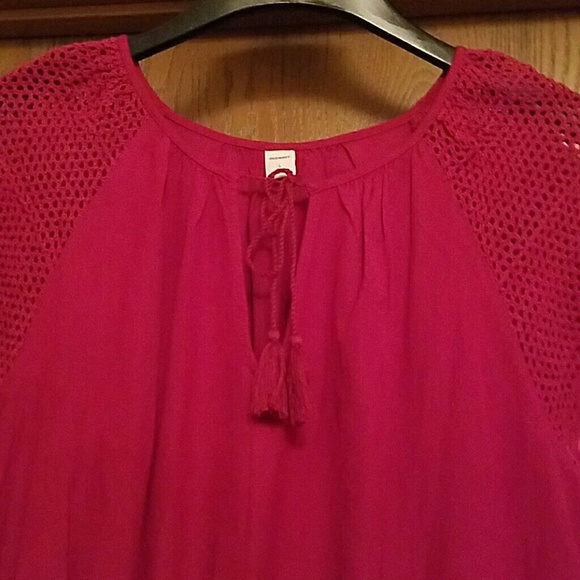 Fuschia crochet sleeve dress - Picture 3 of 8